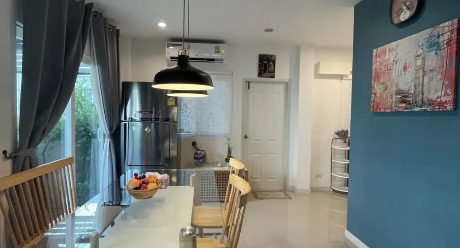 For sale and for rent 4 bedrooms house in Prawet, Bangkok