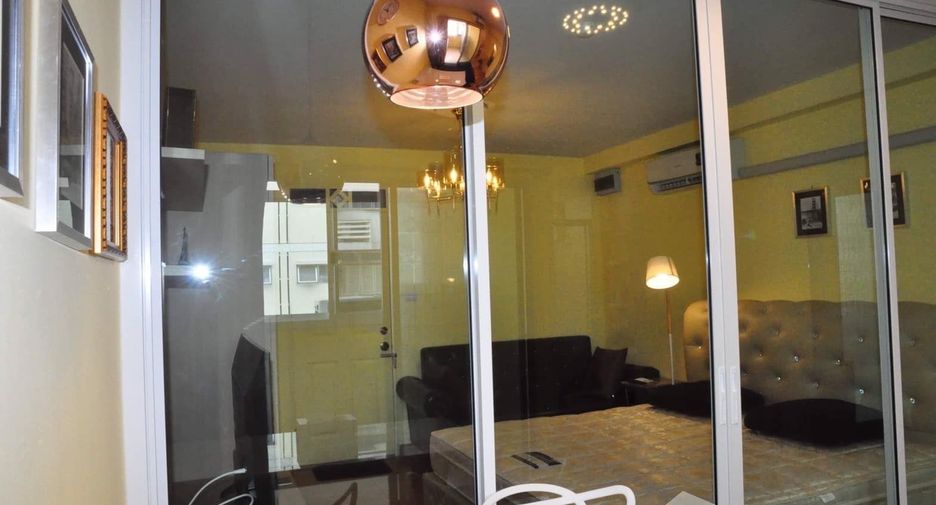 For rent 1 bed condo in Huai Khwang, Bangkok