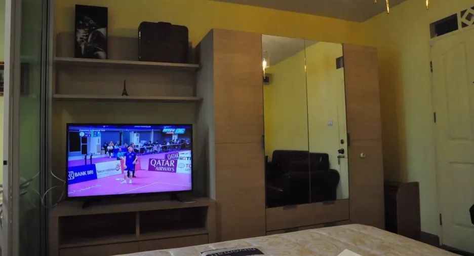 For rent 1 bed condo in Huai Khwang, Bangkok