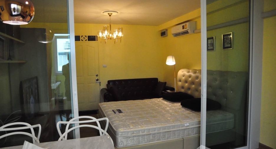 For rent 1 bed condo in Huai Khwang, Bangkok