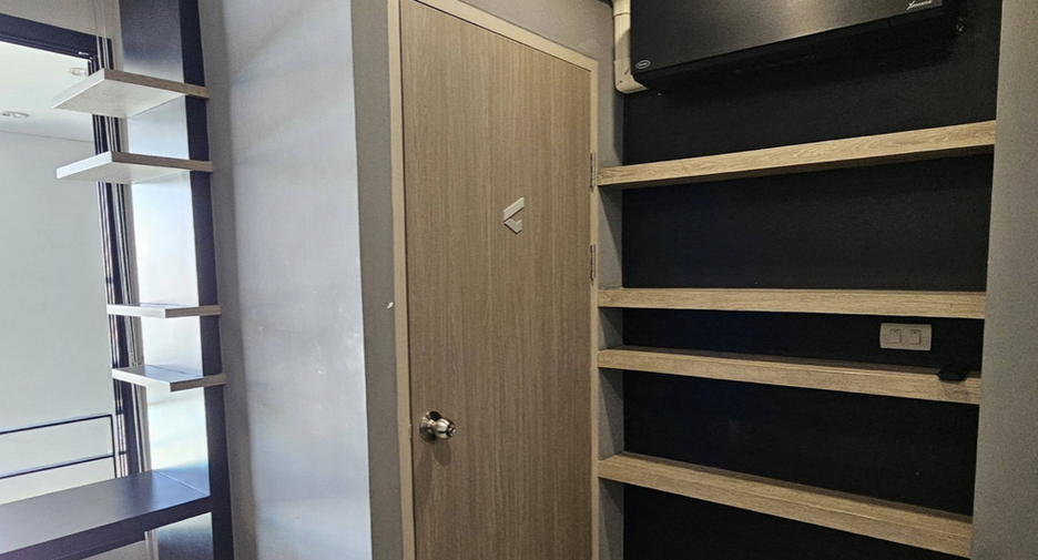 For sale 1 bed condo in Huai Khwang, Bangkok
