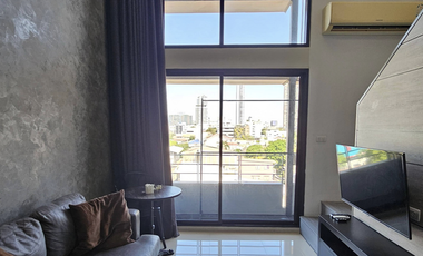 For sale 1 bed condo in Huai Khwang, Bangkok