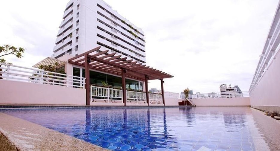 For sale and for rent 3 bedrooms condo in Watthana, Bangkok