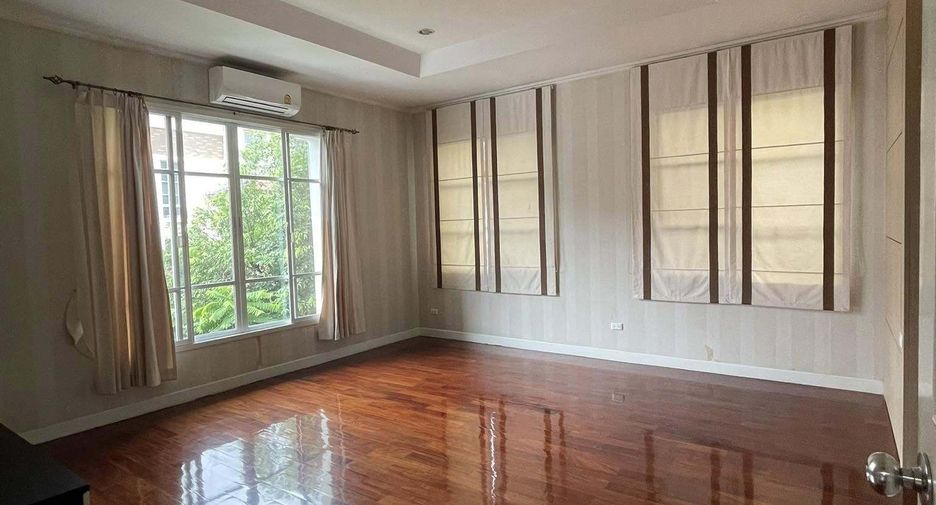 For sale 4 ベッドルーム house in Chatuchak, Bangkok