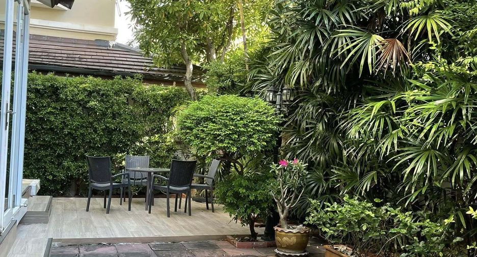 For sale 4 ベッドルーム house in Chatuchak, Bangkok
