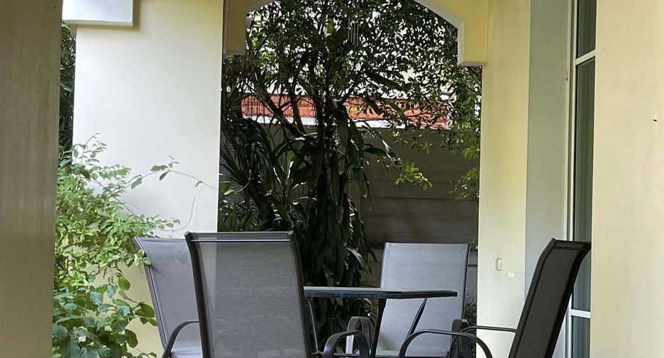 For sale 4 ベッドルーム house in Chatuchak, Bangkok