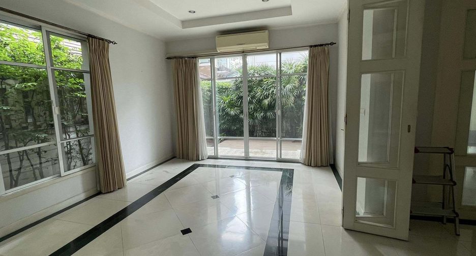 For sale 4 ベッドルーム house in Chatuchak, Bangkok