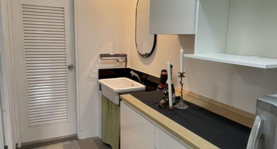 For rent 1 bed condo in Wang Thonglang, Bangkok