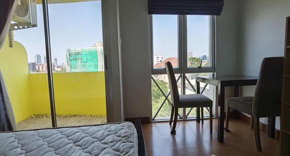 For rent studio condo in Huai Khwang, Bangkok