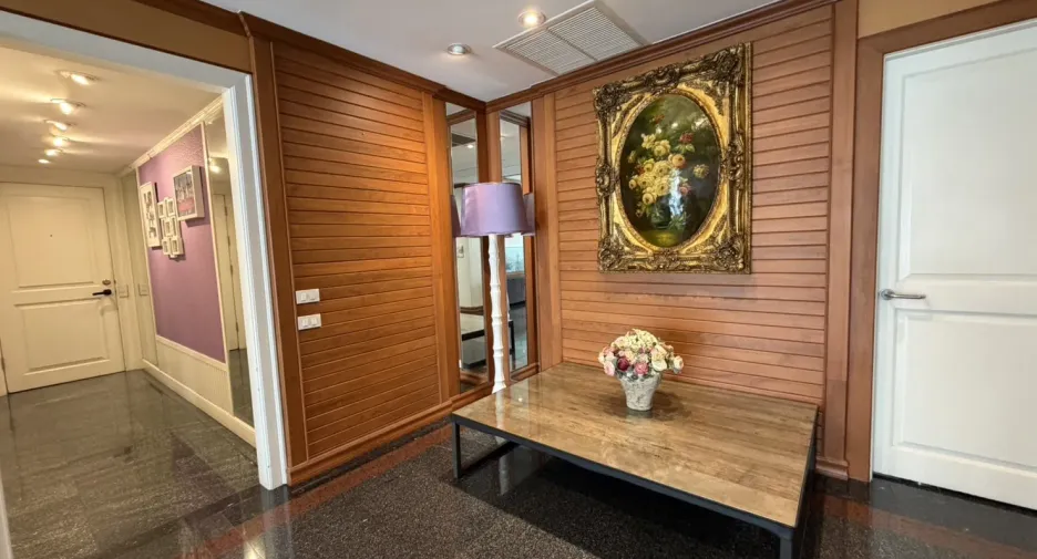 For sale 3 bedrooms condo in Pathum Wan, Bangkok