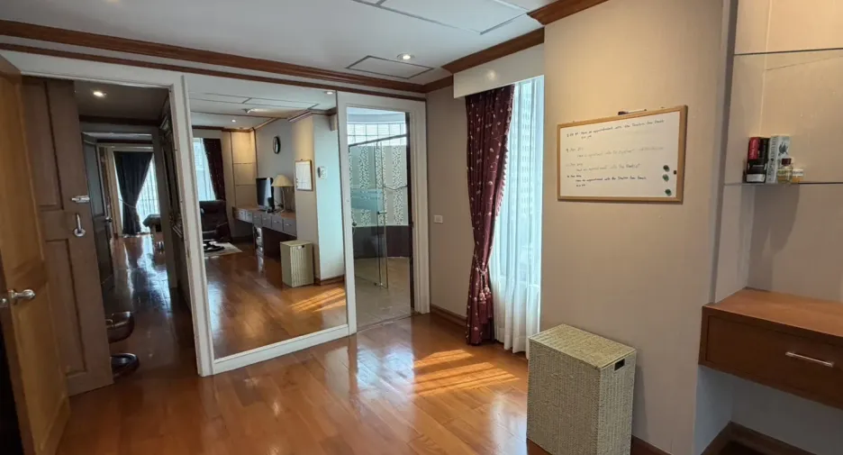 For sale 3 bedrooms condo in Pathum Wan, Bangkok