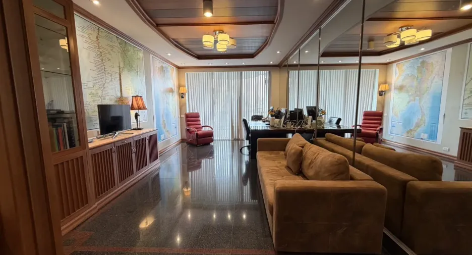 For sale 3 bedrooms condo in Pathum Wan, Bangkok