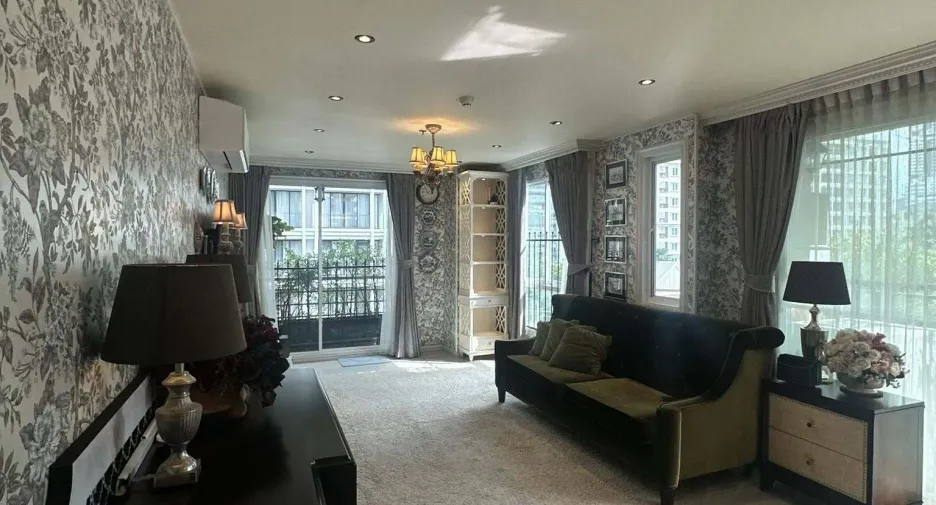 For sale and for rent 2 bedrooms condo in Khlong Toei, Bangkok