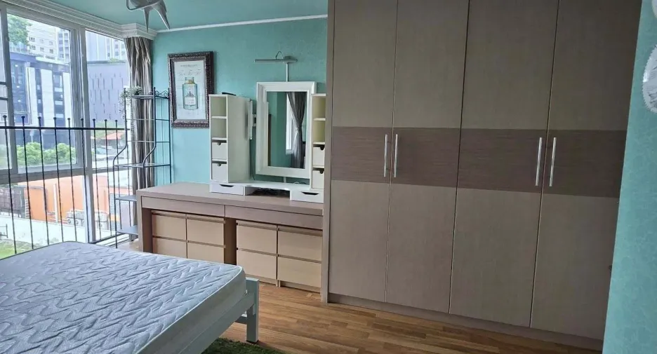 For sale and for rent 2 bedrooms condo in Khlong Toei, Bangkok