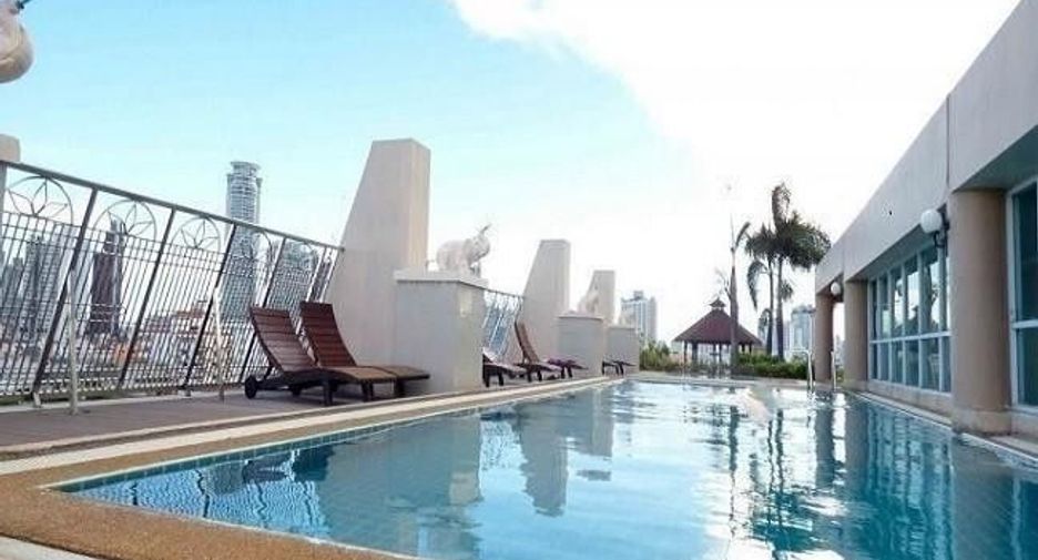 For sale and for rent 1 bed condo in Watthana, Bangkok