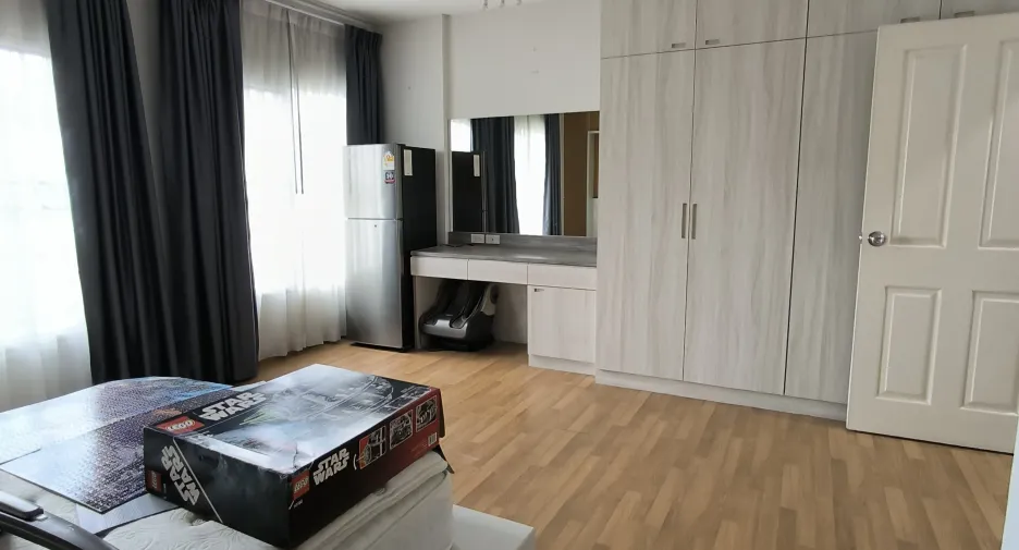 For sale and for rent 3 bedrooms townhouse in Thung Khru, Bangkok