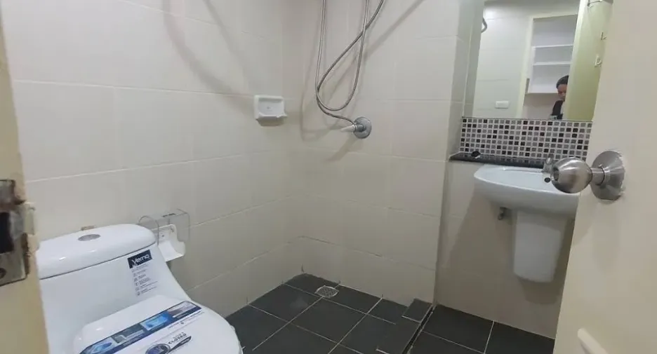 For sale studio condo in Pathum Wan, Bangkok