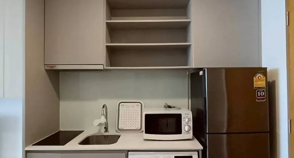 À vendre et à louer studio condo à Sathon, Bangkok
