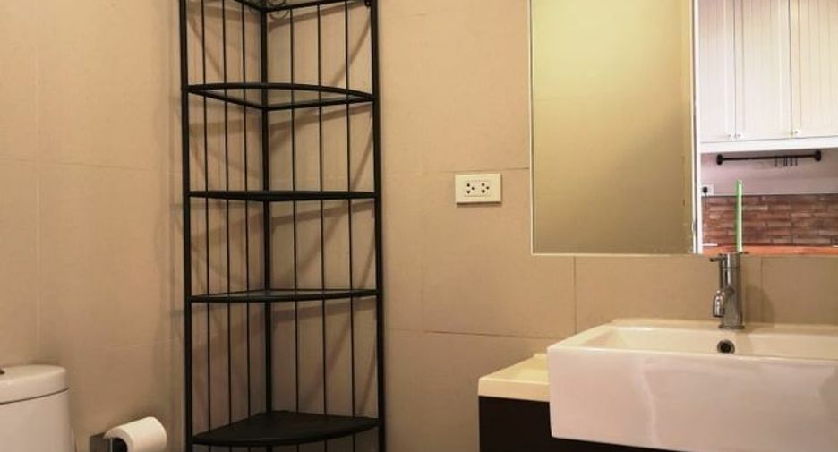 For sale studio condo in Watthana, Bangkok