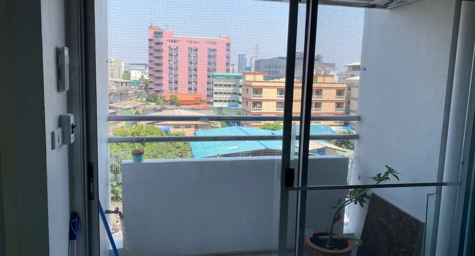 For sale studio condo in Suan Luang, Bangkok