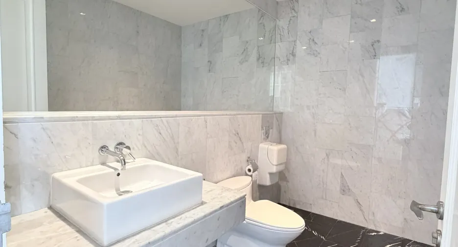 For sale and for rent 3 bedrooms condo in Watthana, Bangkok