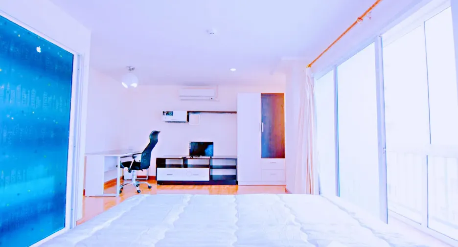 For rent 1 bed condo in Huai Khwang, Bangkok