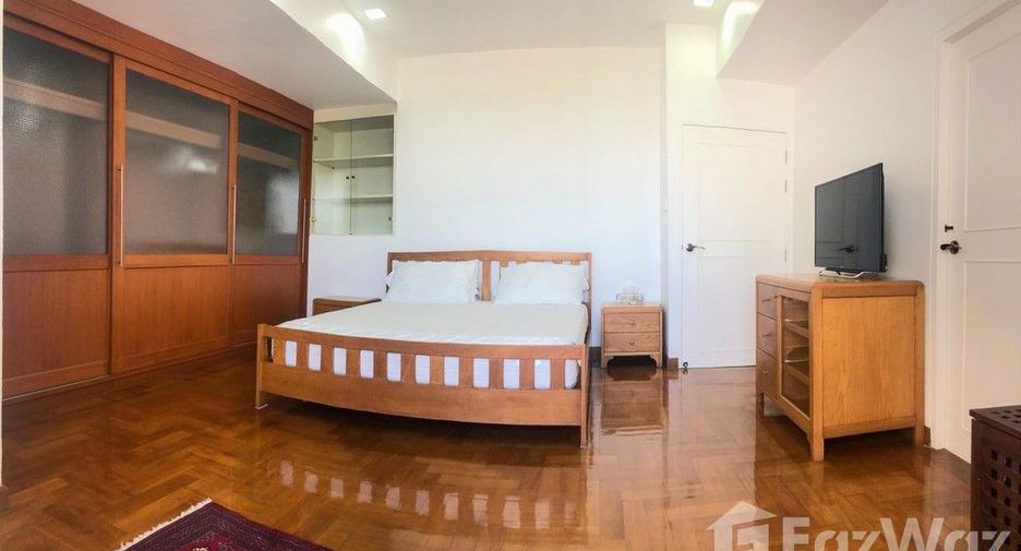 For sale 2 bedrooms condo in Khlong Toei, Bangkok