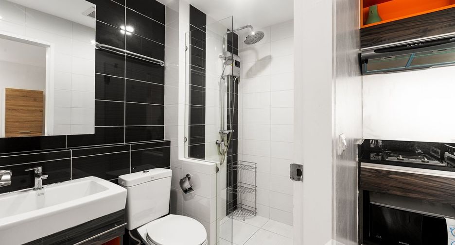 For rent 1 bed condo in Mueang Samut Prakan, Samut Prakan
