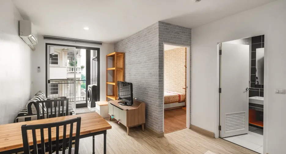 For rent 1 bed condo in Mueang Samut Prakan, Samut Prakan