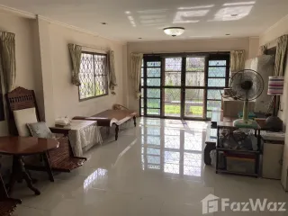 Haus zum Kauf mit 5 Zimmer in Chatuchak, Bangkok