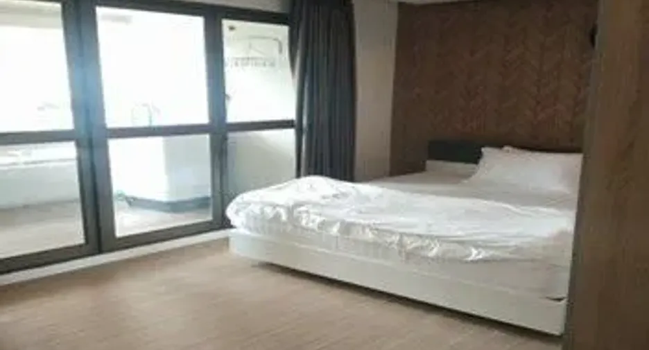 For sale 2 bedrooms condo in Watthana, Bangkok