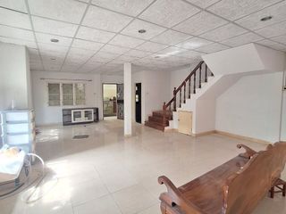 For rent 4 bedrooms townhouse in Khlong Sam Wa, Bangkok