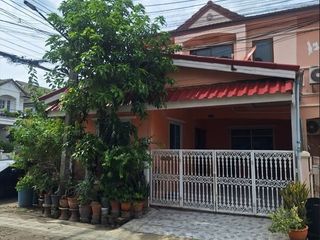 For rent 4 ベッドルーム townhouse in Khlong Sam Wa, Bangkok