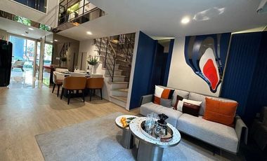 Condo en venta de 2 habitaciones en Bang Rak, Bangkok