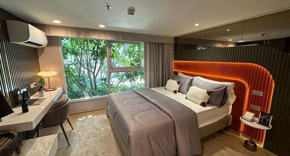 For sale 2 bedrooms condo in Bang Rak, Bangkok