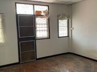 For rent 2 ベッドルーム townhouse in Sai Mai, Bangkok