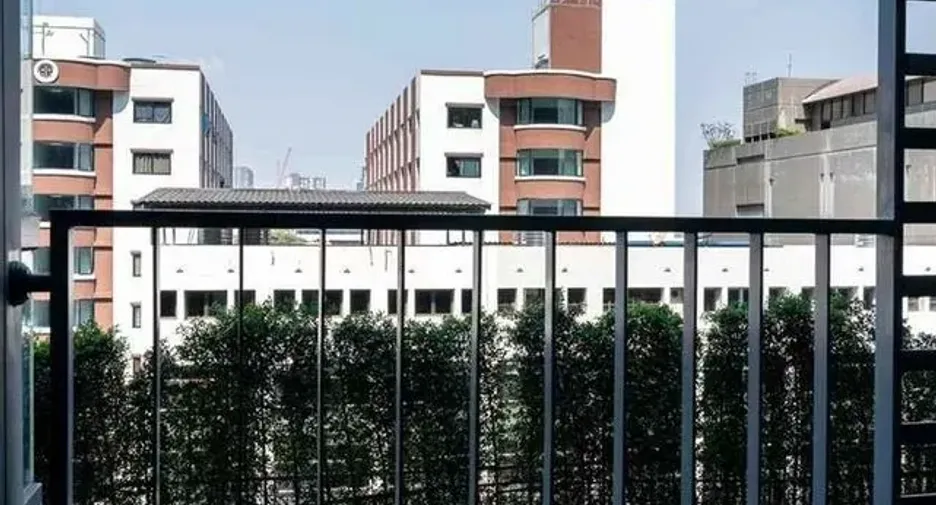 For sale 1 bed condo in Phra Khanong, Bangkok