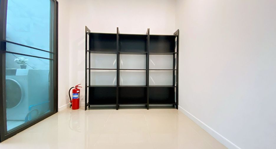 ขาย 5 ห้องนอน ทาวน์เฮ้าส์ ใน บางเขน, กรุงเทพฯ