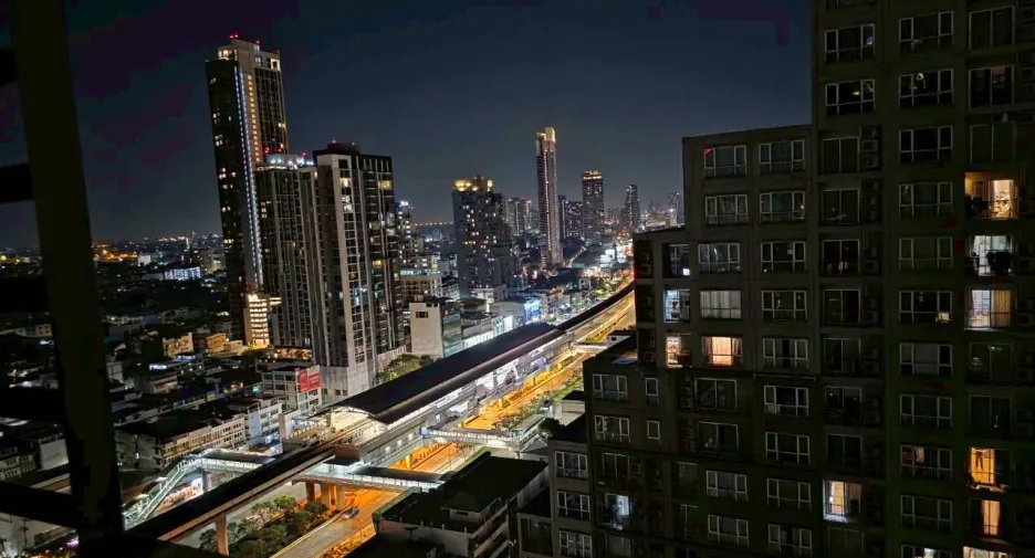 Wohnung zum Kauf mit 1 Zimmer in Khlong San, Bangkok