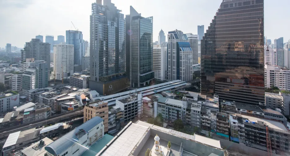 For sale 1 bed condo in Khlong Toei, Bangkok