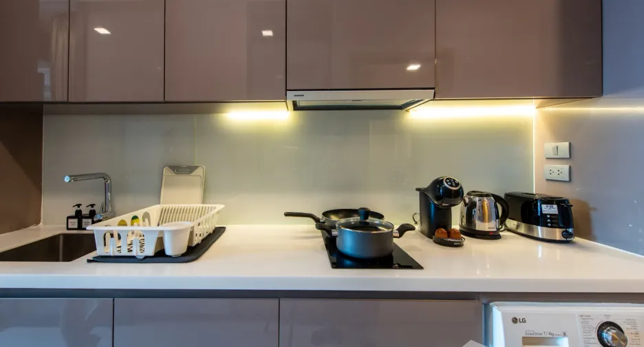 For sale 1 bed condo in Khlong Toei, Bangkok