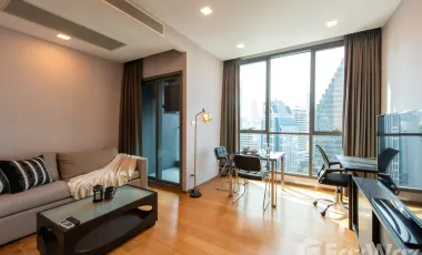 For sale 1 bed condo in Khlong Toei, Bangkok