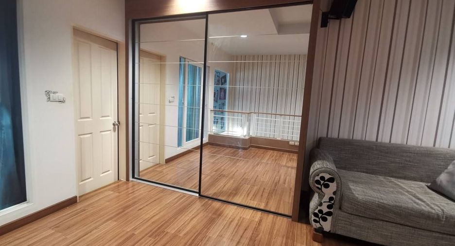 Casa en venta y en alquiler de 3 habitaciones en Yan Nawa, Bangkok