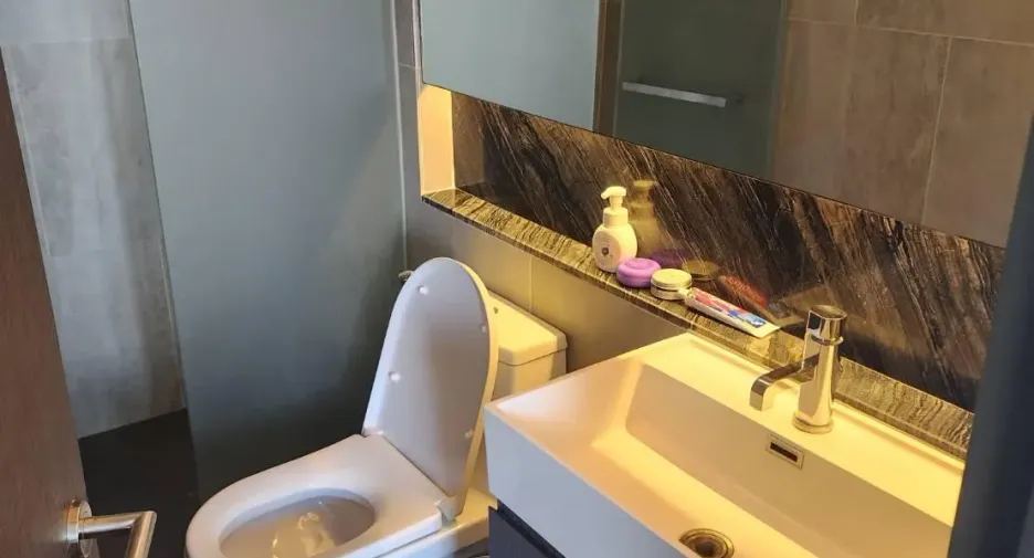 For sale 1 bed condo in Khlong Toei, Bangkok