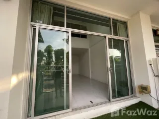 For sale 3 bedrooms townhouse in Thung Khru, Bangkok