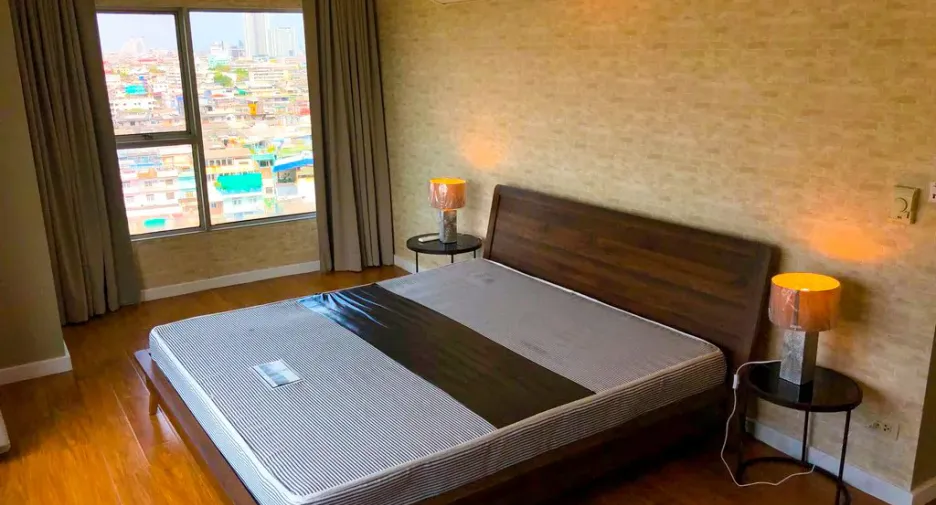 For sale 1 bed condo in Yan Nawa, Bangkok