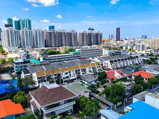 出售 1 卧室 公寓 在 Yan Nawa, 曼谷