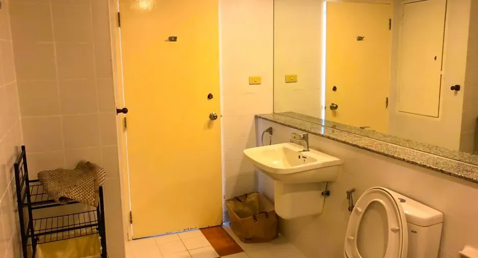 For sale 1 bed condo in Yan Nawa, Bangkok