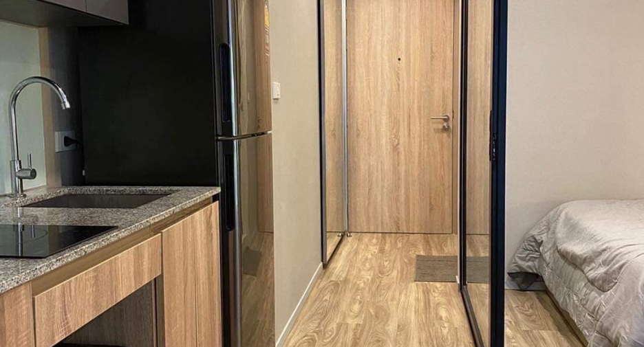 Condo en venta y en alquiler de 1 habitaciones en Sathon, Bangkok