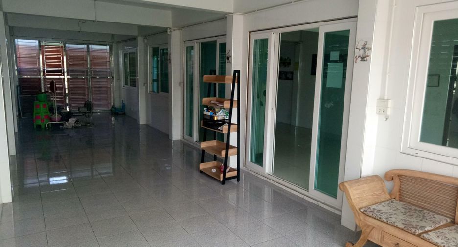 For sale 5 bedrooms house in Bueng Kum, Bangkok
